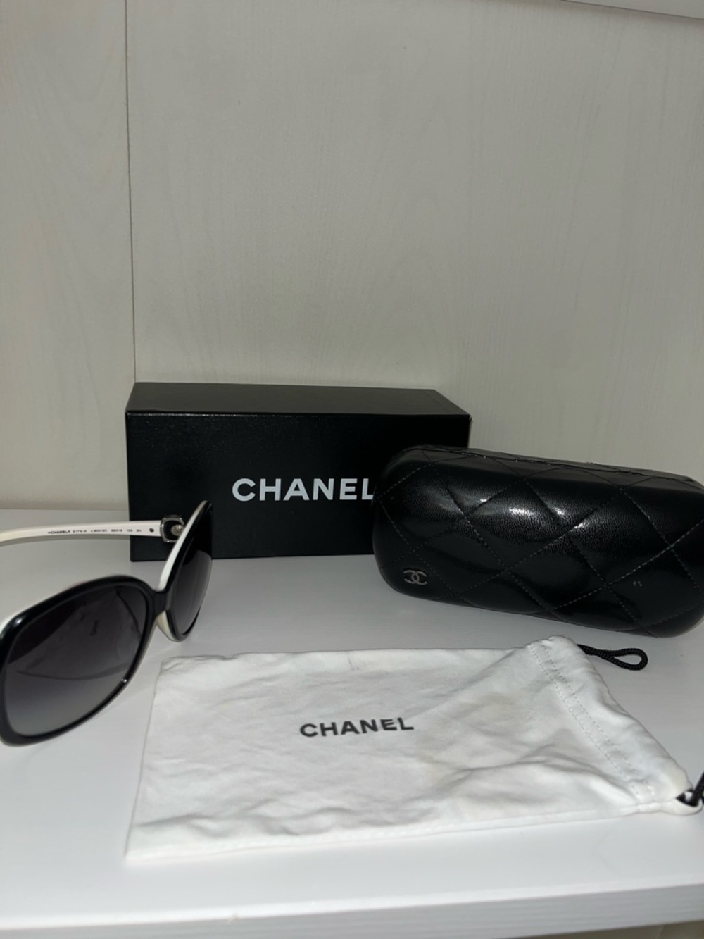 CHANEL Black and White Oversized Gradient Lens Sunglasses - Picture 14 of 16